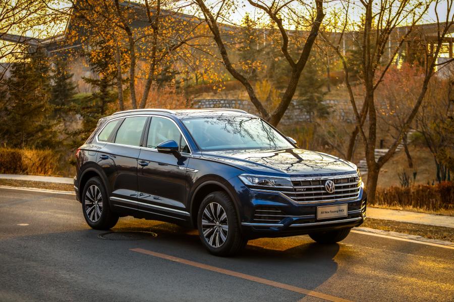  Volkswagen Touareg PHEV 2019 года  (CN) (фото 2 из 3)